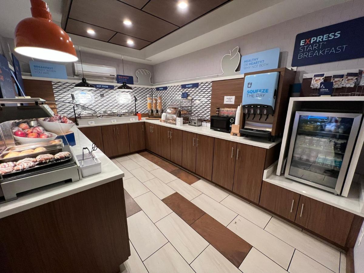 Holiday Inn Express Pittsburgh-Bridgeville By Ihg Экстерьер фото